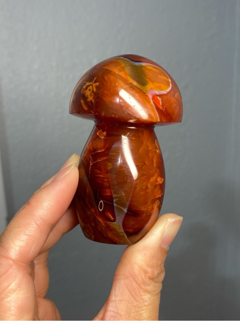 CARNELIAN MUSHROOM WITH BANDING CRYSTAL CARVING